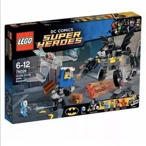 RETIRED Gorilla Grodd goes Bananas batman lego set